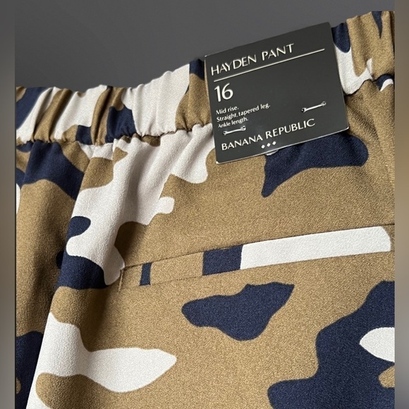BANANA Republic (16) camo Hayden pant.Pull-on, elastic back waist, split hem NWT - Picture 5 of 12